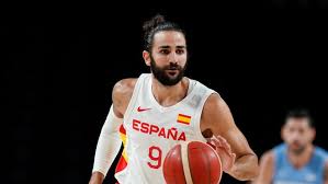 Ricky rubio signed a 3 year / $51,000,000 contract with the phoenix suns, including $51,000,000 guaranteed, and an annual average salary of $17,000,000. Lojr7ddihpfofm