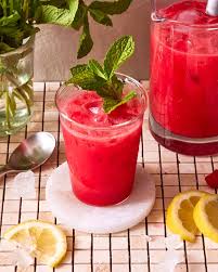 healthy raspberry lemonade refresher