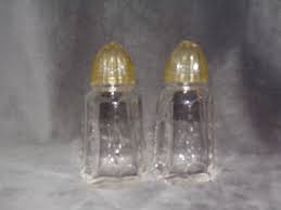 Clear Glass Salt And Pepper Shakers
