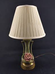 This lamp has a lovely vintage style that brings back memories of the romantic era. Vintage Ceramic Pink Rose Table Lamp With Shade Oct 21 2020 Rapid Estate Liquidators And Auction Gallery In Fl