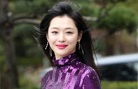 The meaning of korean names can differ even though you have the same name since parents use different chinese characters (hanja, in korea) to . Sulli South Korean K Pop Star And Actress Is Found Dead The New York Times