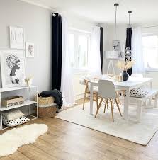 Lantai berwarna putih akan memberikan kesan interior ala skandinavian yang banyak. Inspirasi Dekorasi Rumah Warna Putih Sederhana Nan Instagramable