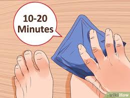A broken toe can be painful, but you do not usually need to go to hospital. How To Treat A Broken Pinky Toe 11 Steps With Pictures
