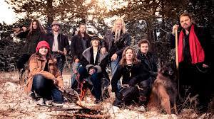 Alaskan bush people's bear brown and ex raiven adams reveal they're expecting first child one day after confirming split. Alaskan Bush People Streamen Joyn