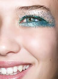 glitter makeup à la dries van noten