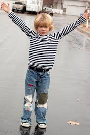Kurt donald cobain (ahus) , jokingly known as kurdt kobain in bleach's personnel credits (born february 20, 1967), he is the lead singer, lead guitarist, and primary songwriter for nirvana. Cute Little Kid Dressed Like Kurt Cobain Lol Kids Dress Up 90s Fashion Grunge Kids Dress