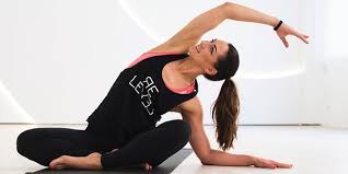 Viele volkshochschulen bieten wöchentliche yogakurse an. Yoga Fur Zuhause 11 Ubungen Fur Mehr Energie Und Flexibilitat Kolner Stadt Anzeiger