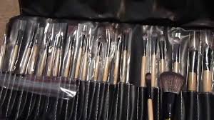 ellore femme 24 piece make up brush set