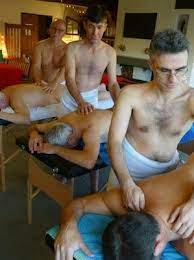 Nackt massage für männer lich