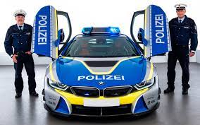 От них не уйти: 10 самых быстрых полицейских машин :: Autonews
