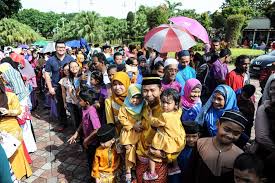 Image result for rumah terbuka hari raya 2017 najib