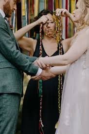 handfasting rituals tying the knot