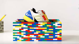 Discover the lego and adidas kidswear collection. Lego Adidas Releasen Gemeinsamen Sneaker Hiphop De