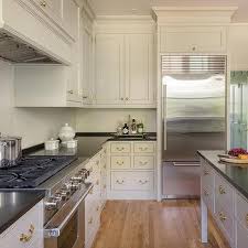 The right kitchen cabinets can make or break your kitchen's functionality and style, not to mention your budget! Cream Kitchen Cabinets Design Ideas