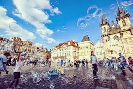 Hlavní město Praha v samém srdci Evropy - sto věží a mnoho tváří, které  můžete zkoumat do nekonečna | Jupigo.com