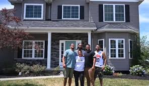 «me refiero a mi esposo @albertpujols quien desde que era un niño comía. Steelers Rb James Conner Surprises Mom With A Brand New House
