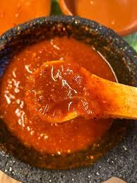 molcajete tomato chile de arbol salsa