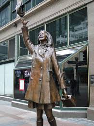 It abruptly removed its statue of mary tyler moore to make way for some sidewalk construction. Mary Tyler Moore Statue Minneapolis Minnesota Atlas Obscura