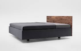Floating Bed Simple Zeitraum