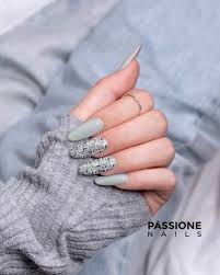 winter nail trends for winter 2023