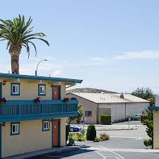 Walking distance to food and shopping centers. Hotel Seaside Inn Monterey Seaside Trivago De