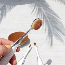 how to use your artis makeup brush oval 4