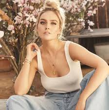 Perrie edwards has given birth to her first child. Perrie Edwards Home Facebook
