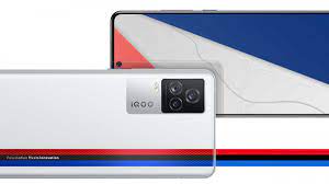 vivo قد تدعم هاتف iQOO 12 Pro بكاميرة periscope بدقة 64 ميجا بيكسل