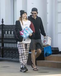 The couple have been dating since june 2018, two months before they were pictured kissing for the first time. Suki Waterhouse And Robert Pattinson Shopping In London 04 15 2020 Celebmafia