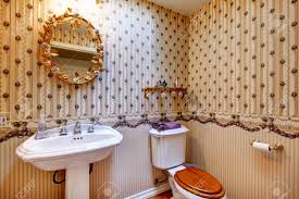 Wallpaper, Decorated Gold Mirror ...