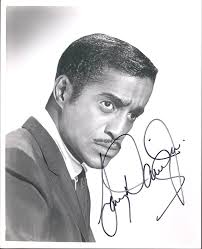In the over hyped world of popular music music, there are legends, and then there are legends with a. Us Kunstler Autogramm Sammy Davis Jr Sammeln Seltenes Repro Signatur Aufgedruckt