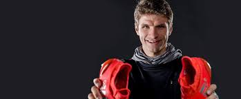 Find out everything about thomas müller. Thomas Muller United Charity Auktionen Fur Kinder In Not