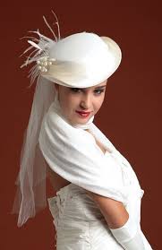 Résultat de recherche d'images pour "chapeau pin up mariage"
