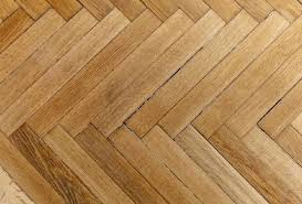 direction to lay vinyl plank flooring