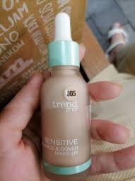 essence camouflage 2 in 1 make up