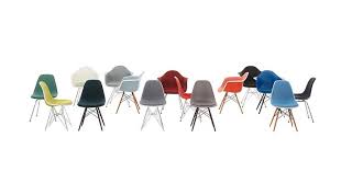 As the very first industrially produced plastic chair, these chairs provide even greater comfort making it possible to use the chairs in a variety of settings: Eames Plastic Chairs Buroeinrichtungen Von Dyck Stratemann Buroeinrichtung Gmbh