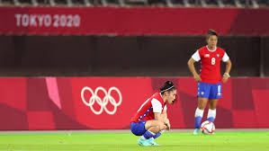 Karen araya fue la elegida para patear el penal del minuto 57 y anotar el primer gol chileno en la cita de los anillos. Lysnsyhn6clwbm