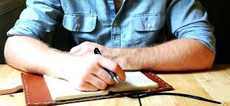 An Expert Essay Writer Can Become a Solution to Your College Problems