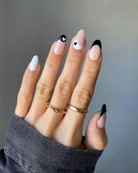 21 best black nail designs paisley