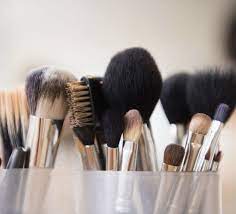 to dry your makeup brushes