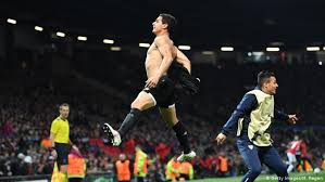 Roma had many opportunities to reopen the clash but de gea saved the red devils multiple times. Champions League Ben Yedder Double Stuns Manchester United Roma Edge Shakhtar Sports German Football And Major International Sports News Dw 13 03 2018