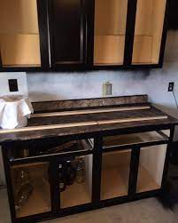 can laminate cabinets be painted