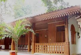 Bangunan lama yang memiliki ciri khas etnik, seperti rumah tradisional, tidak memiliki banyak eksistensinya. Rumah Adat Betawi Nama Jenis Filosofi Arsitektur