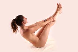 Nackt Yoga - Körper und Geist im Einklang