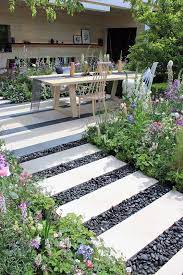 Use Pebbles To Decorate Outdoor