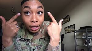 wear eyelash extensions in the military