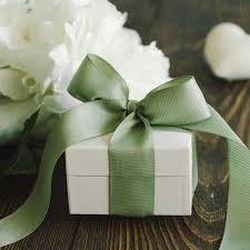 bring wedding gifts to a reception