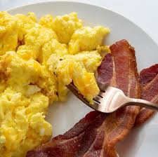 the best cheesy low carb scrambled eggs