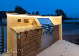6 Outdoor Kitchens With Built In Barbeques