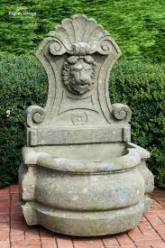 Classical Style Lion Wall Fountain